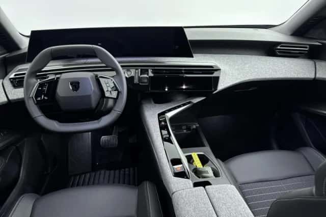 Peugeot e-3008 (2025) thumbnail 10