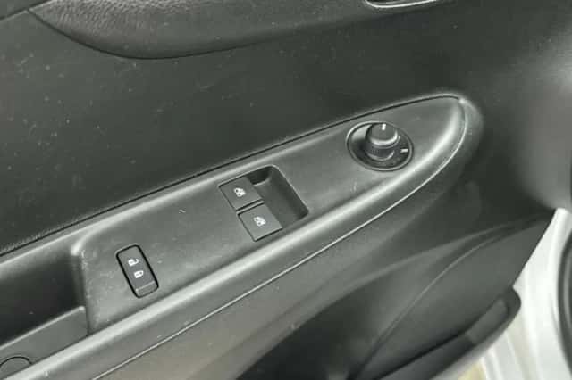 Opel Karl (2019) thumbnail 15
