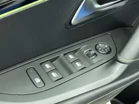 Peugeot 2008 (2023) thumbnail 28