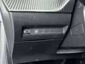 Peugeot e-208 (2023) thumbnail 26