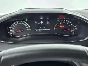Peugeot 208 (2022) thumbnail 17