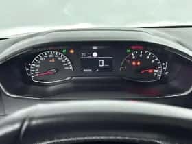 Peugeot 208 (2021) thumbnail 17