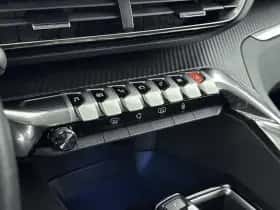 Peugeot 5008 (2022) thumbnail 23