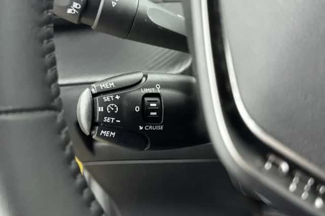 Peugeot 208 (2022) thumbnail 18