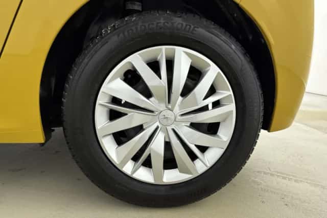 Peugeot 208 (2022) thumbnail 26