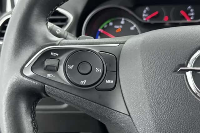 Opel Grandland X (2021) thumbnail 18