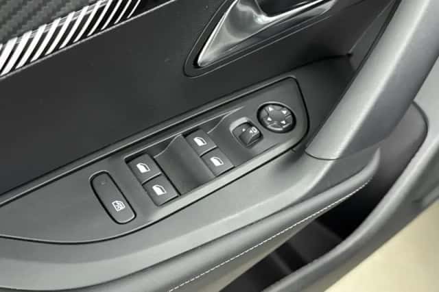 Peugeot 2008 (2025) thumbnail 15