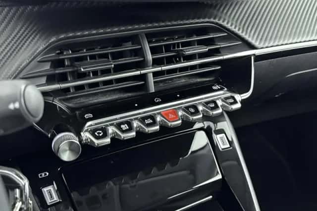 Peugeot 208 (2024) thumbnail 23