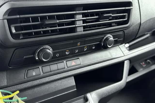 Opel Vivaro-e (2025) thumbnail 20