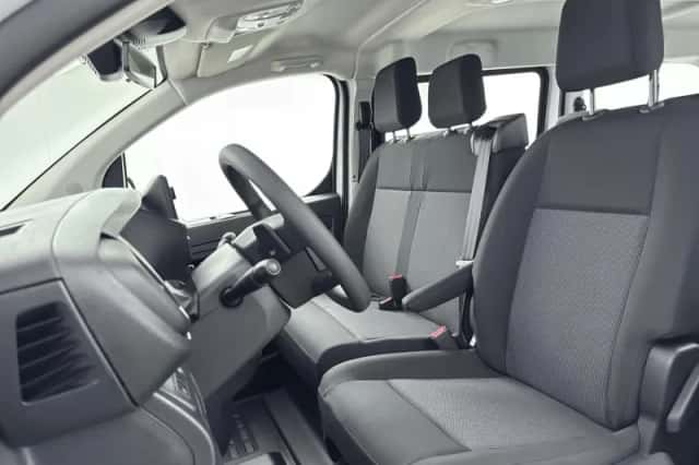 Opel Vivaro-e (2025) thumbnail 9