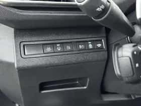 Peugeot 3008 (2022) thumbnail 30