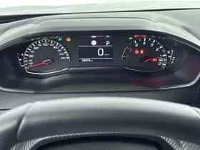 Peugeot 2008 (2021) thumbnail 17