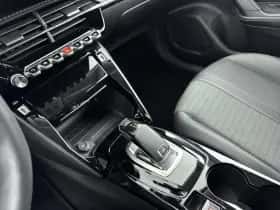 Peugeot 2008 (2021) thumbnail 23