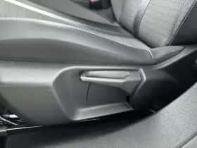 Peugeot 2008 (2021) thumbnail 28