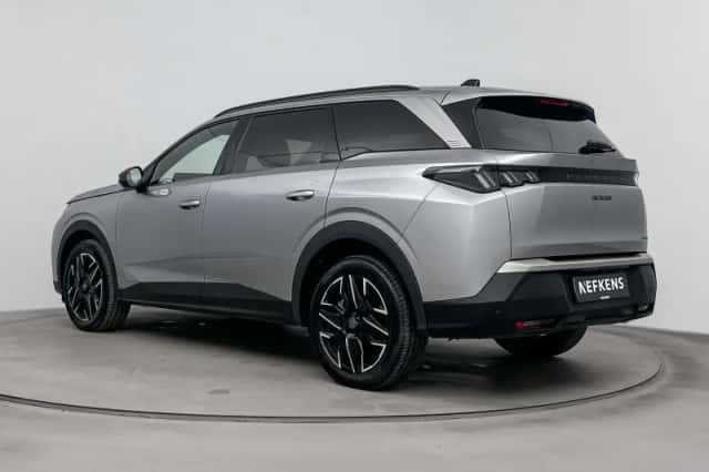 Peugeot 5008 (2025) thumbnail 3