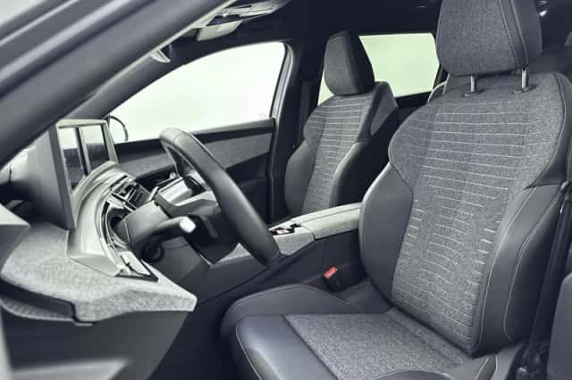 Peugeot 5008 (2025) thumbnail 9