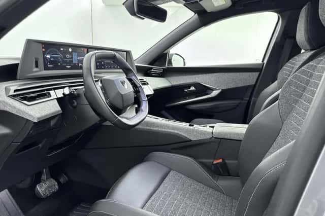 Peugeot 5008 (2025) thumbnail 10