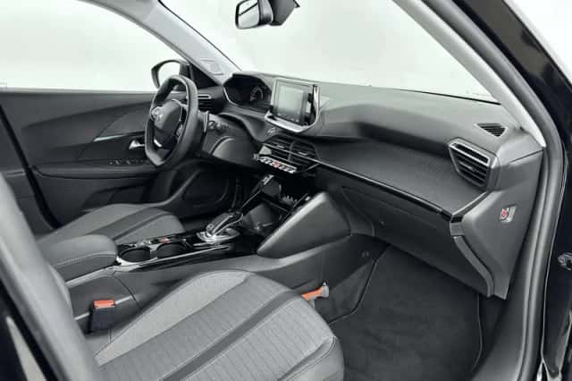 Peugeot 2008 (2022) thumbnail 12