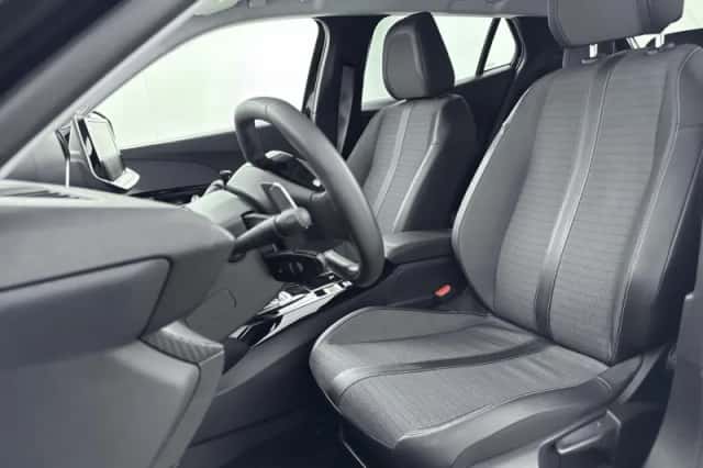 Peugeot 2008 (2022) thumbnail 9