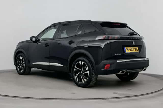 Peugeot 2008 (2022) thumbnail 3