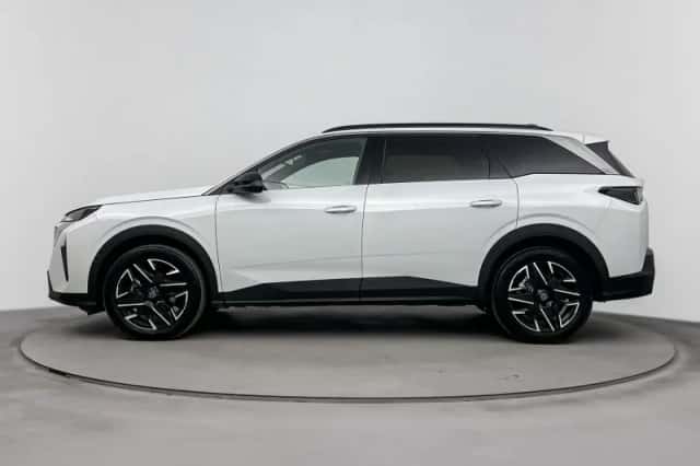 Peugeot 5008 (2025) thumbnail 2
