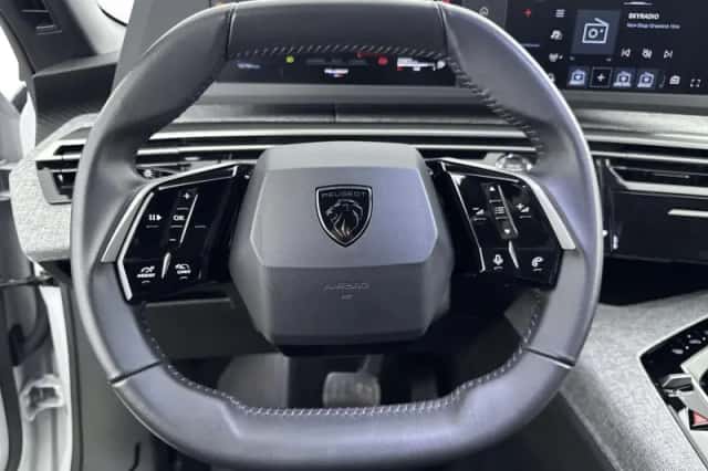 Peugeot 5008 (2025) thumbnail 16