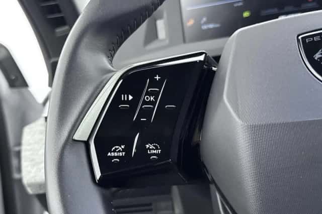 Peugeot 5008 (2025) thumbnail 18