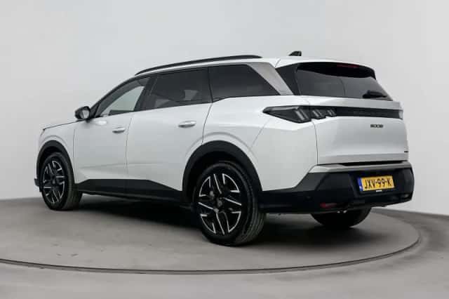 Peugeot 5008 (2025) thumbnail 3