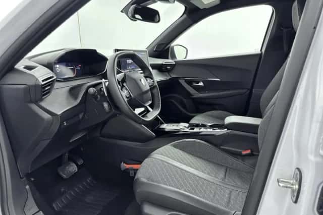 Peugeot 2008 (2025) thumbnail 10