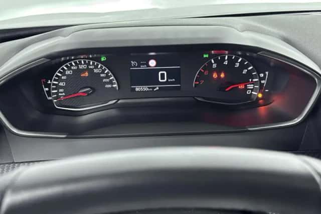 Peugeot 2008 (2022) thumbnail 17