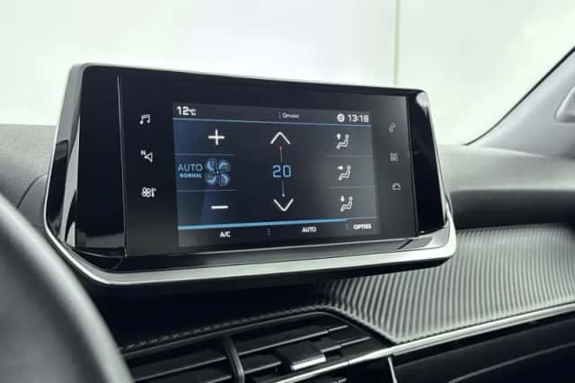 Peugeot 2008 (2022) thumbnail 22