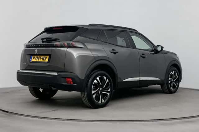 Peugeot 2008 (2022) thumbnail 5