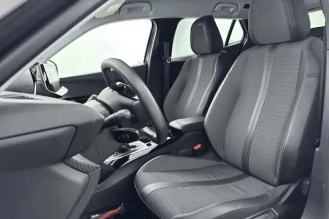 Peugeot 2008 (2022) thumbnail 9