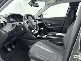 Peugeot 2008 (2022) thumbnail 10