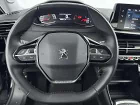 Peugeot 2008 (2021) thumbnail 16
