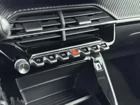 Peugeot 2008 (2021) thumbnail 23