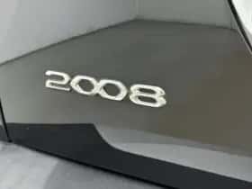 Peugeot 2008 (2021) thumbnail 26