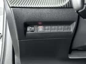 Peugeot 2008 (2021) thumbnail 27