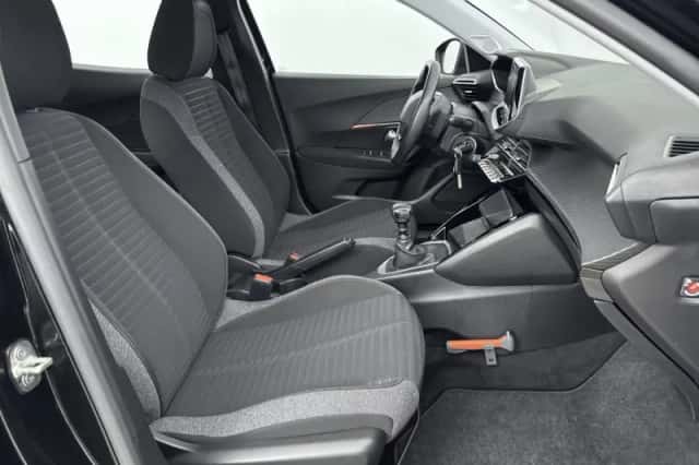 Peugeot 2008 (2021) thumbnail 30