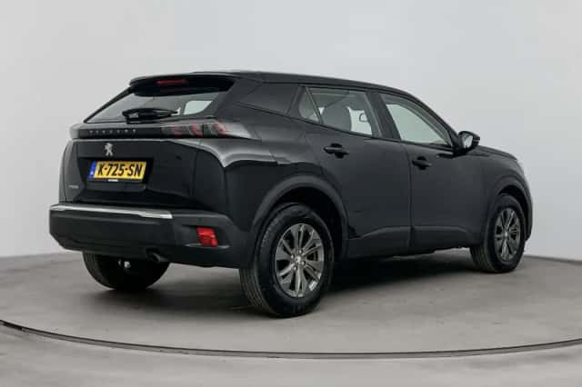 Peugeot 2008 (2021) thumbnail 5