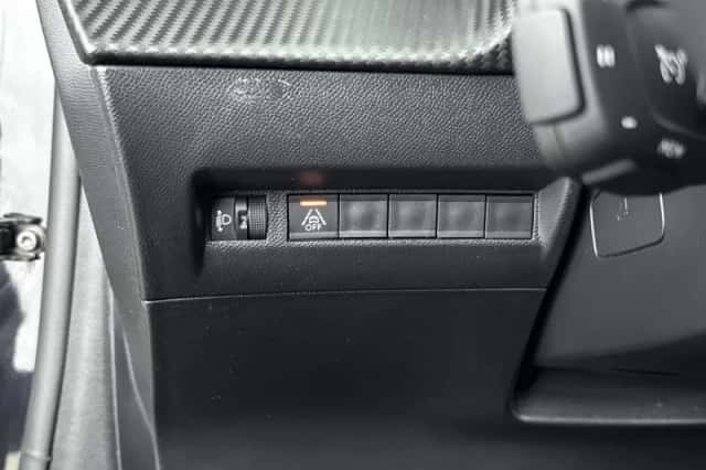 Peugeot 208 (2023) thumbnail 29
