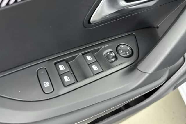 Peugeot 2008 (2025) thumbnail 15