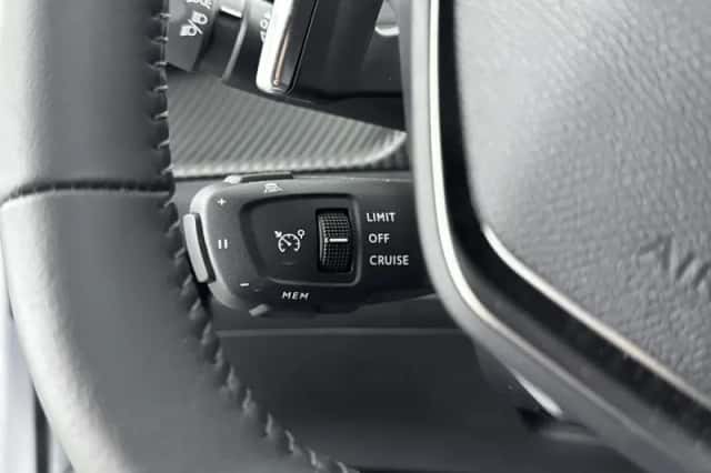 Peugeot 2008 (2025) thumbnail 18