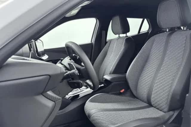 Peugeot 2008 (2025) thumbnail 9