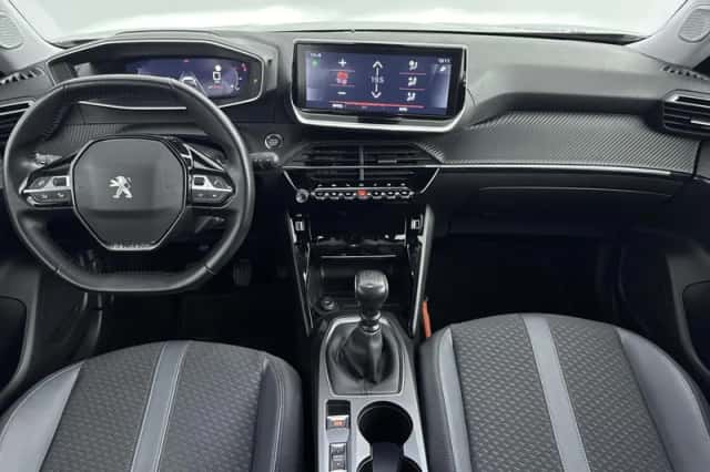 Peugeot 2008 (2021) thumbnail 11