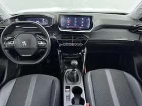 Peugeot 2008 (2021) thumbnail 11