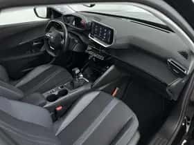 Peugeot 2008 (2021) thumbnail 12