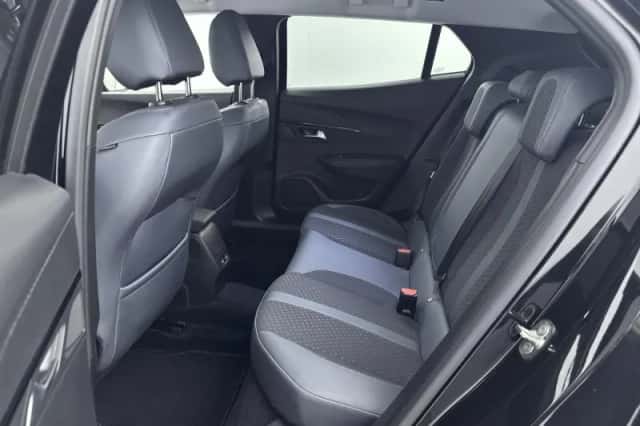 Peugeot 2008 (2021) thumbnail 13