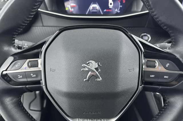 Peugeot 2008 (2021) thumbnail 16