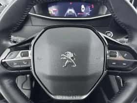 Peugeot 2008 (2021) thumbnail 16